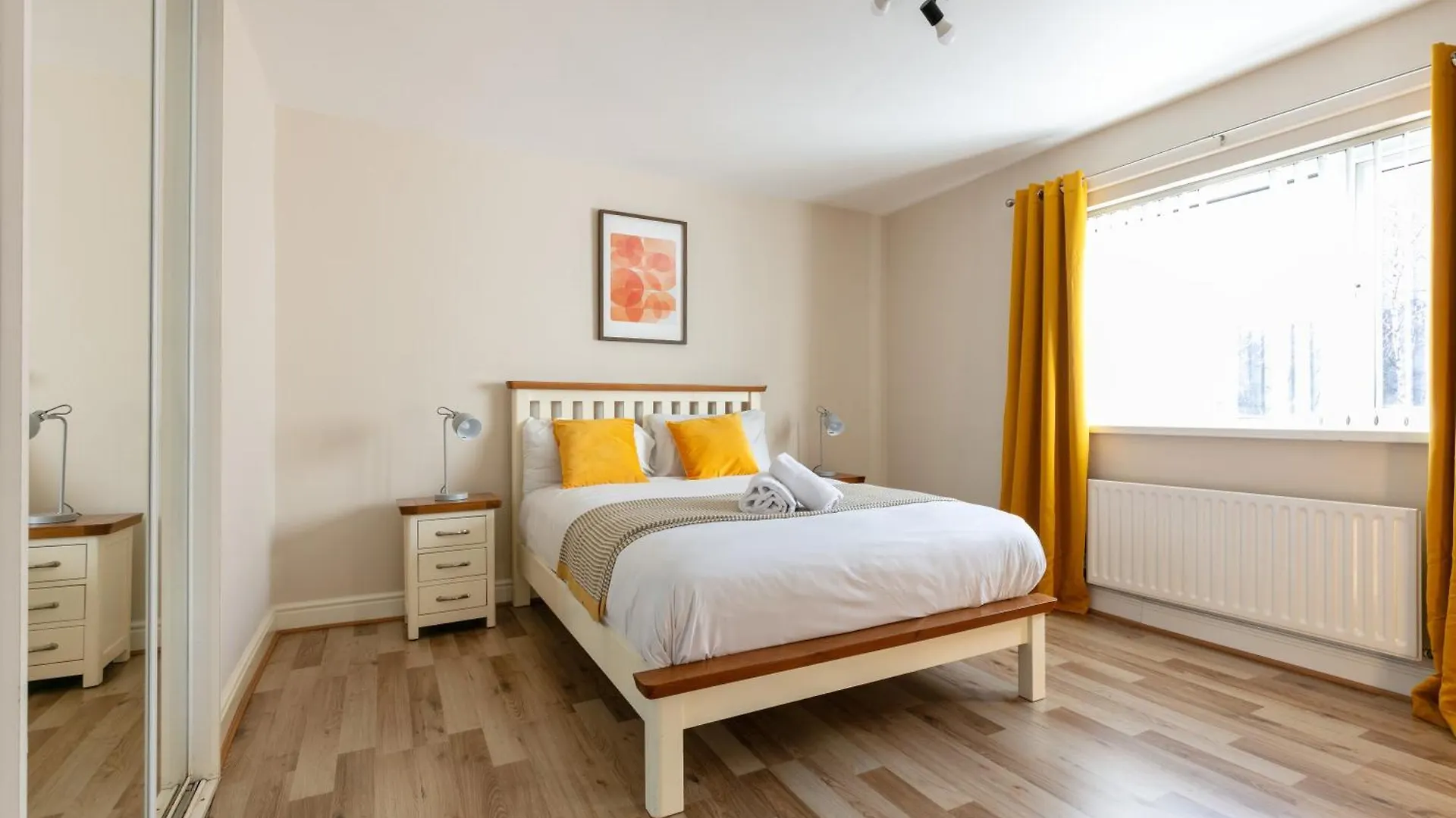 Welcome To Belfast: Your Gateway To Unforgettable Memories! Spacious 3 Bedroom, Family Home. 0*, Belfast