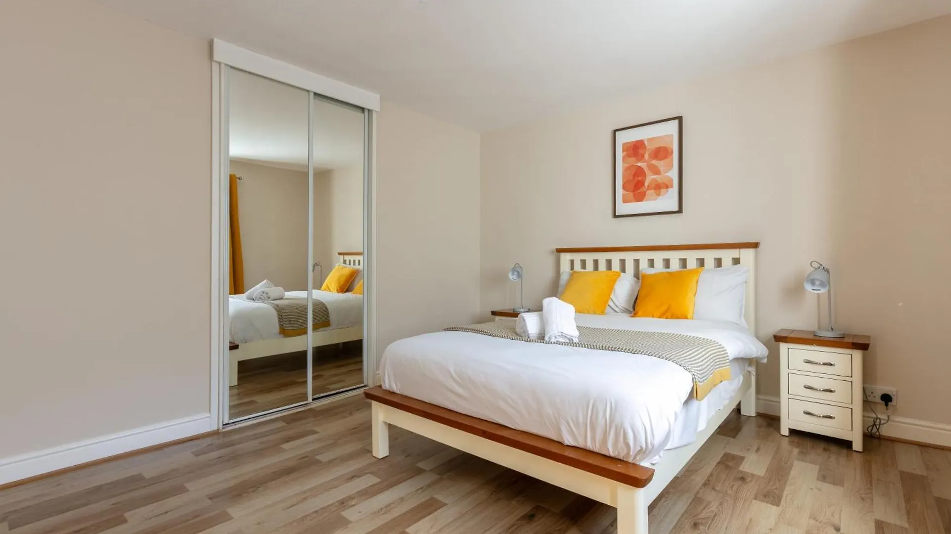 Welcome To Belfast: Your Gateway To Unforgettable Memories! Spacious 3 Bedroom, Family Home. Dom wakacyjny